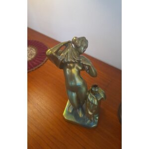 Zsolnay pajzs pecsétes eozin mázas női akt korsóval