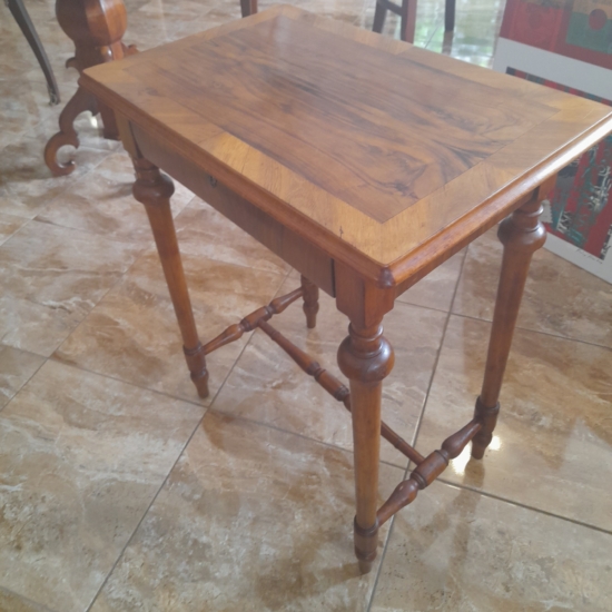 Biedermeier varróasztalka 20. sz. eleje
