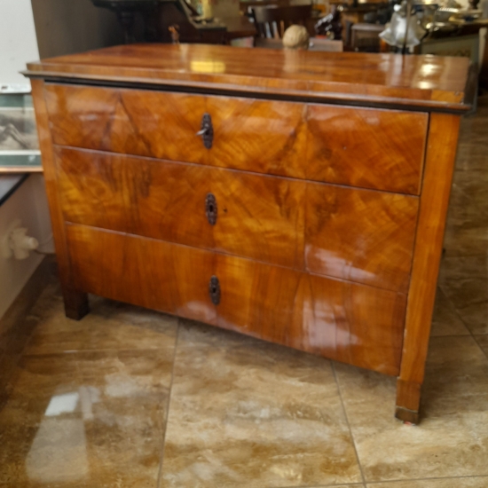 Biedermeier felújított 3 fiókos komód 19.sz. vége