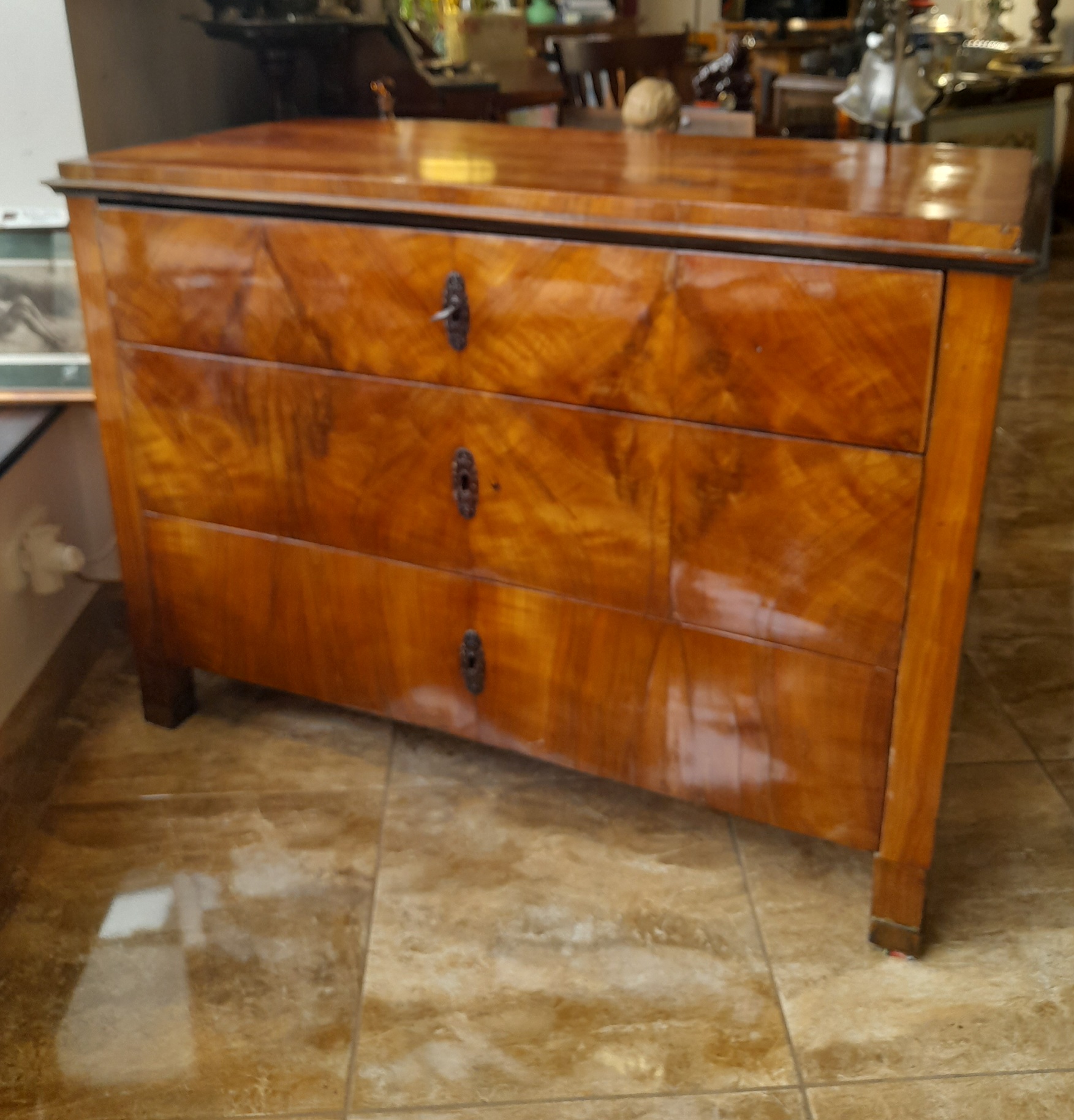 Biedermeier felújított 3 fiókos komód 19.sz. vége