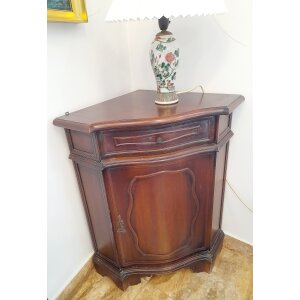 Elegáns 2 részes sarokkomód, felül vitrines megoldással 20. sz. közepe